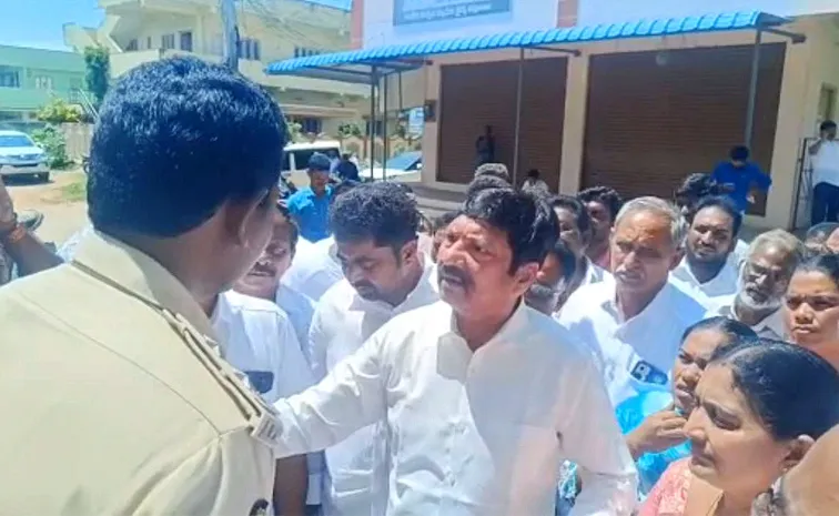 Jogi Ramesh Fires On Illegal Arrest Of Ysrcp Leader