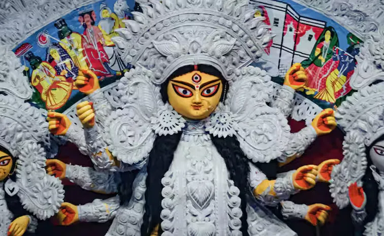Chowmein Egg Toast in Menu for Bengal Prisoners During Durga Puja