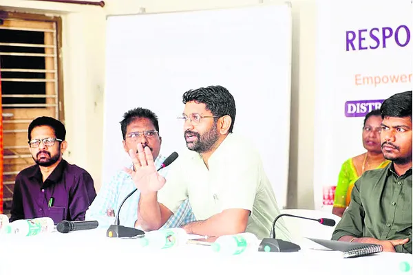‘ఆది కర్మయోగి’ని గిరిజనుల చెంతకు చేర్చాలి