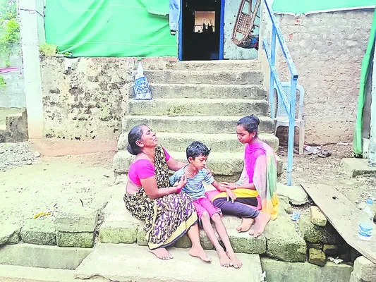 నీట మ