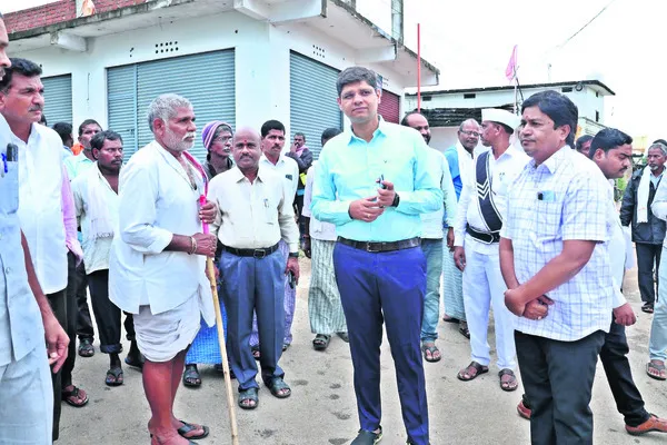 వరద బాధితులకు సాయం అందించాలి
