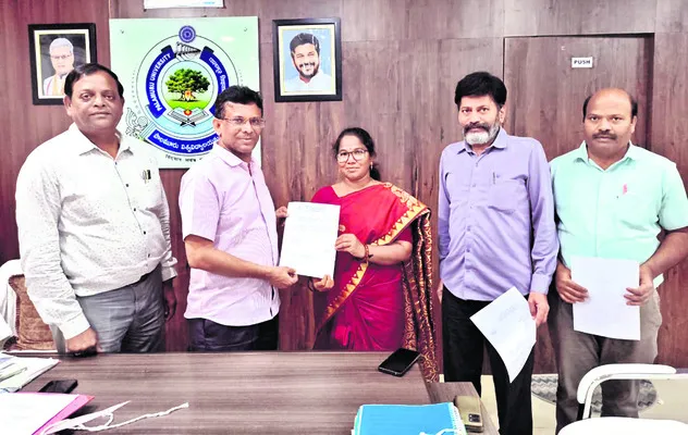 పీయూలో హెచ్ఓడీల నియామకం