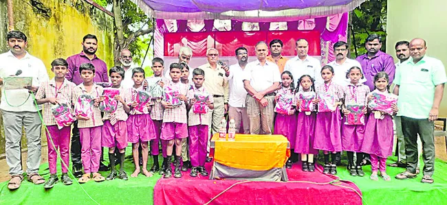 ప్రభుత్వ పాఠశాలలు బలోపేతం