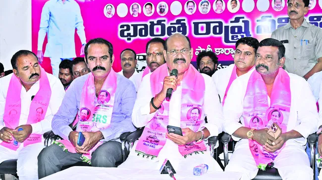 పార్టీకి కవిత నష్టం కలిగించారు