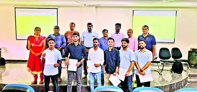 ట్రిపుల్ ఐటీలో ఆటోమ్యాట్ యాప్ ఆవిష్కరణ
