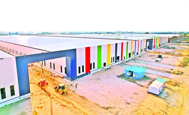 కిటెక్స్ కంపెనీలో గార్మెంట్ల తయారీ ప్రారంభం