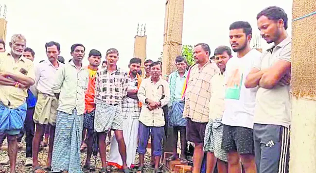 ‘అటవీ అధికారుల తీరు సరికాదు’