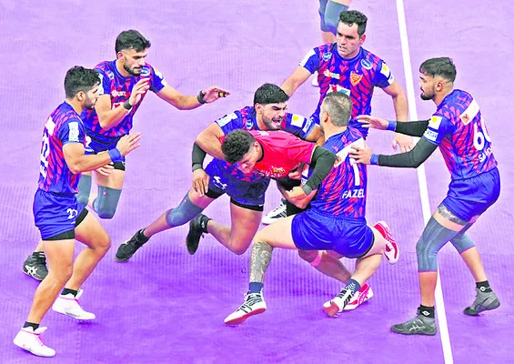 అదరగొట్టిన దబాంగ్ ఢిల్లీ