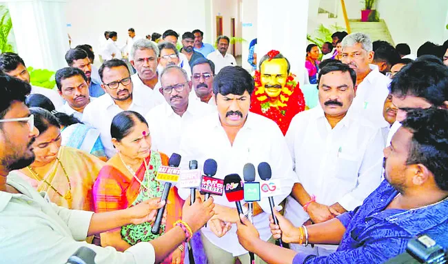 బడుగు వర్గాల ఆరాధ్య దైవం వైఎస్సార్