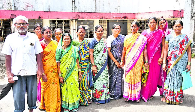 ఇందిరమ్మ ఇళ్లు ఇప్పించండి 