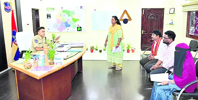 ప్రతీ ఫిర్యాదుకు పరిష్కారం చూపాలి