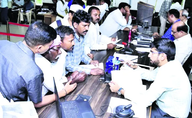 ప్రతి అర్జీకి పరిష్కారం చూపాలి 