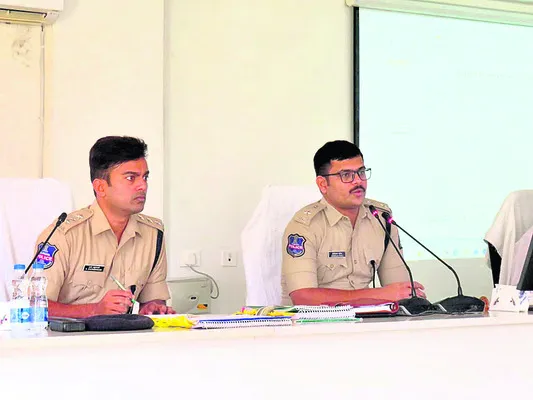 జిల్లాలో అమల్లోకి ఎన్నికల కోడ్‌