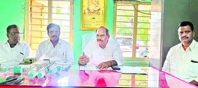 మదర్‌ డెయిరీకి రూ.50 కోట్లు కేటాయించాలి