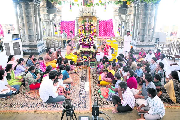 స్వర్ణగిరిలో సహస్ర కుంకుమార్చన, అక్షరాభ్యాసం