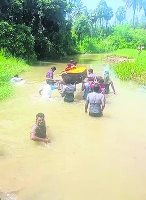 చివరి మజిలీకి ఎన్ని కష్టాలో.. 