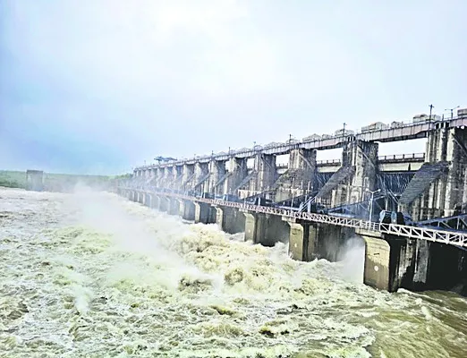 సింగూరుకు భారీ వరద