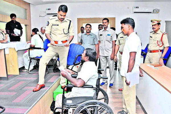 ఫిర్యాదుల పరిష్కారంపై ప్రత్యేక దృష్టి