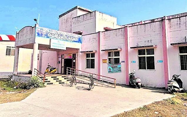 సమ్మెలోకి పీహెచ్‌సీ వైద్యులు 