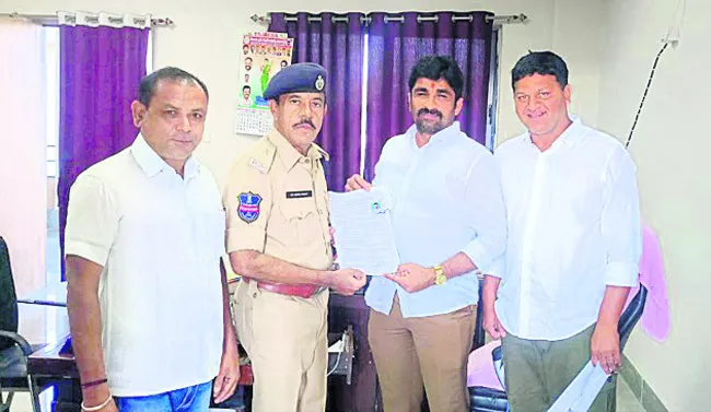 మద్యం దుకాణాలకు  7 దరఖాస్తులు
