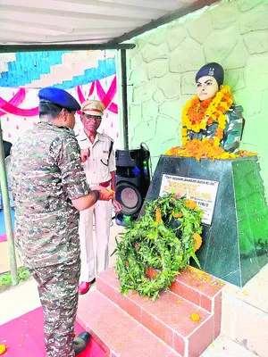 రమేశ్‌ హాల్బాకు ఘనంగా నివాళి 