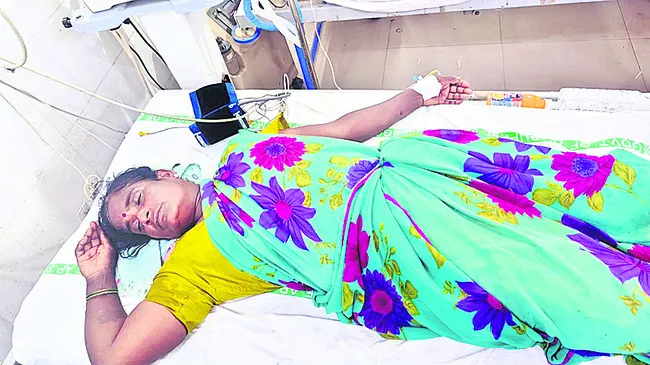 దంపతులపై  టీడీపీ నాయకుల దాడి 
