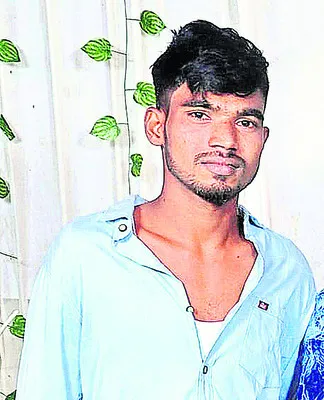 ఫైనాన్స్‌ వేధింపులు తాళలేక యువకుడు బలవన్మరణం
