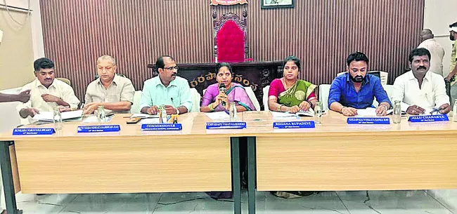 భక్తులకు అసౌకర్యం కలగకుండా ఏర్పాట్లు