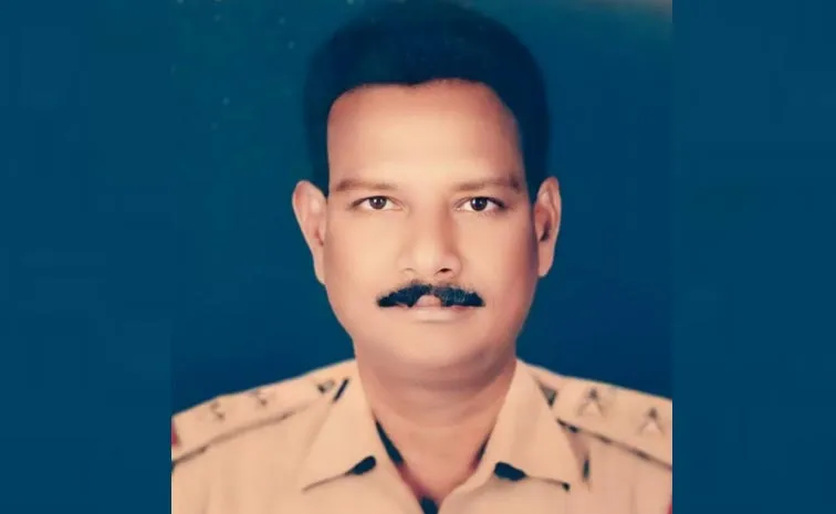Si Dies Of Heart Attack In Vijayawada