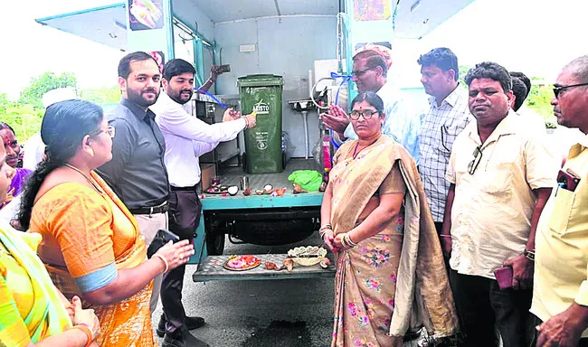 మహిళలు ఆర్థికంగా ఎదిగేందుకు తోడ్పాటు