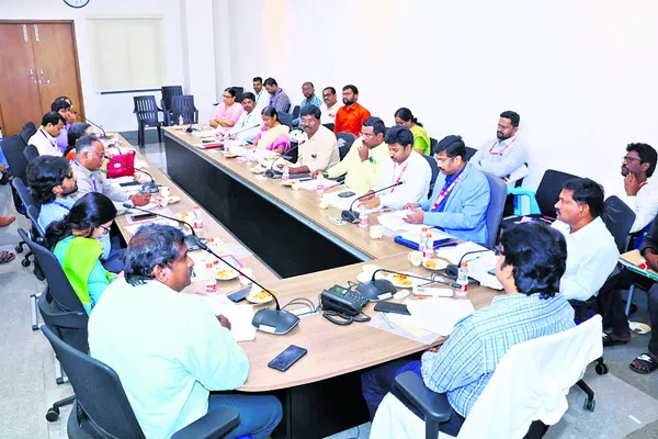రూ.1,028.63 కోట్ల రుణాలు పంపిణీ