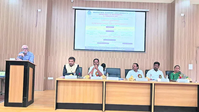 పరిశోధన పరిభాష తరగతి గదుల్లో ప్రతిధ్వనించాలి