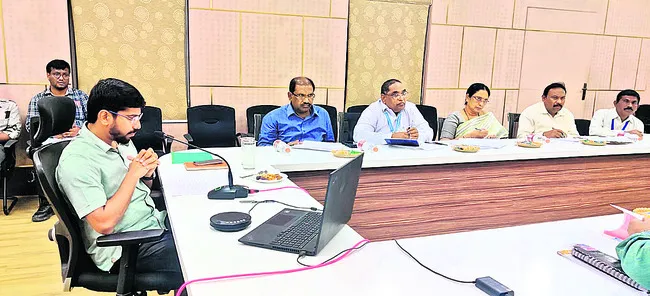 జలవనరుల అభివృద్ధికి చర్యలు తీసుకోండి