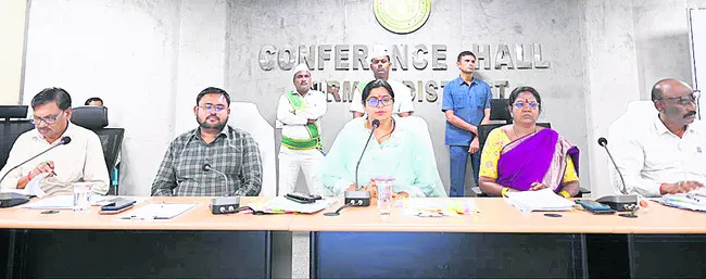 ఇళ్ల నిర్మాణ పనుల్లో వేగం పెంచాలి