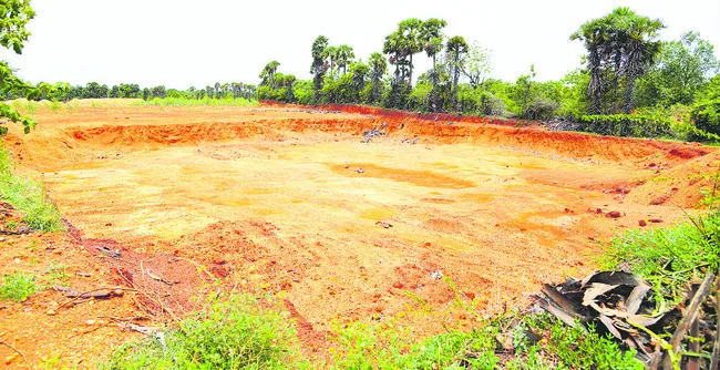 దేవుడి భూముల్లోనూ తవ్వకాలు..