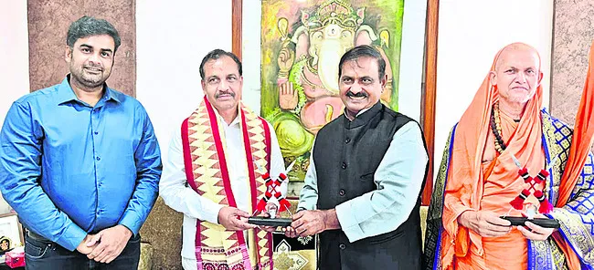 గజపతి జిల్లాలో ప్రైవేటు మెడికల్ కళాశాల నిర్మించాలని వి