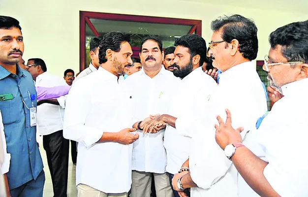 ముగిసిన వైఎస్‌ జగన్‌ పర్యటన 