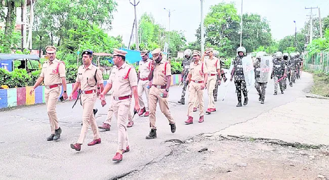 పండుగలు ప్రశాంతంగా జరుపుకోవాలి
