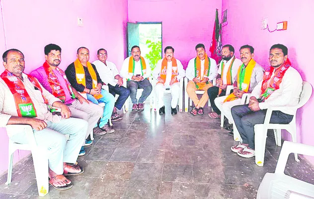 కాంగ్రెస్‌, బీఆర్‌ఎస్‌ ఒక్కటే 