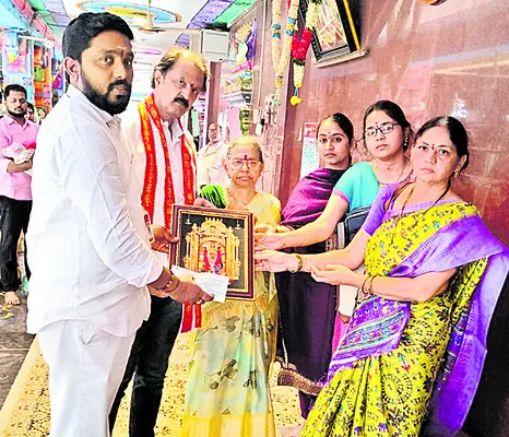 అన్నదాన పథకానికి విరాళాలు