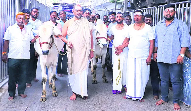 రాజన్న సేవలో ఇస్కాన్ చైర్మన్