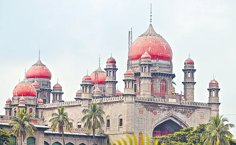 High Court clarifies to state govt teachers and students have lunch together