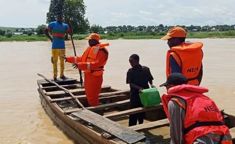 60 Dead after Boat Carrying 100 People Sinks in North Central Nigeria