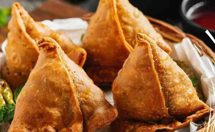 Uttar Pradesh man Assaulted by Wife in Laws Over samosa