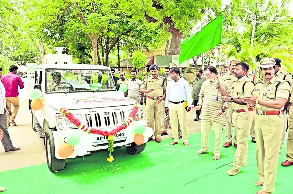 పోలీసు శాఖలో మినీ ఫాల్కన్ వాహనం
