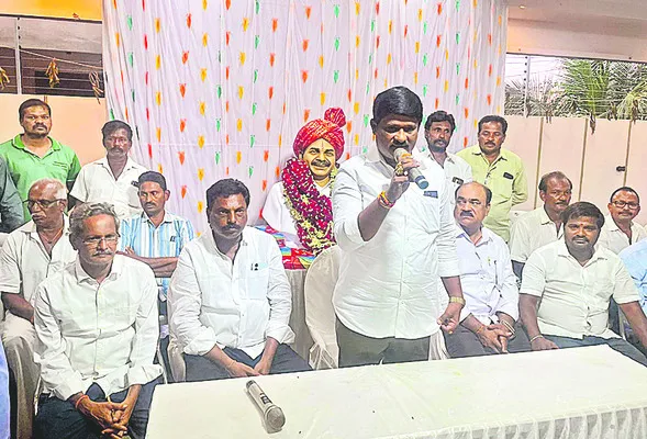 తాటాకు చప్పుళ్లకు బెదిరేది లేదు