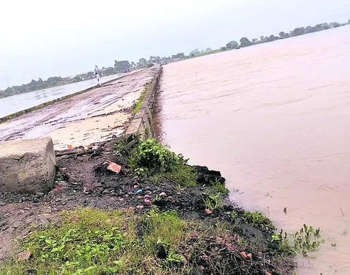 తగ్గుముఖం పట్టిన పెన్గంగ వరద
