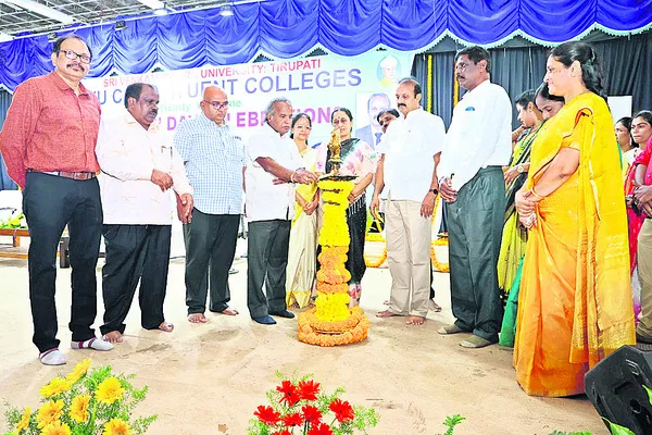 గురువులే మార్గనిర్ధేశకులు 