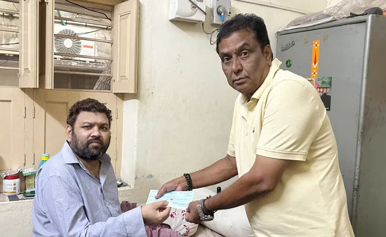 Kadambari Kiran Financial Help to Comedian Ramachandra