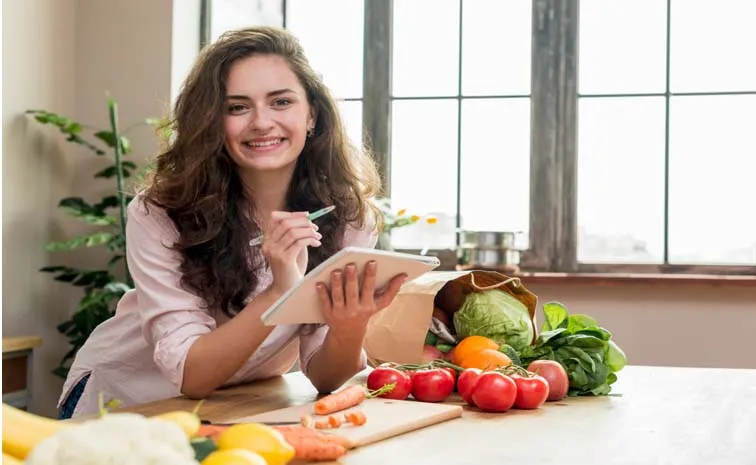 Young people should consume a balanced diet And Take These Proteins